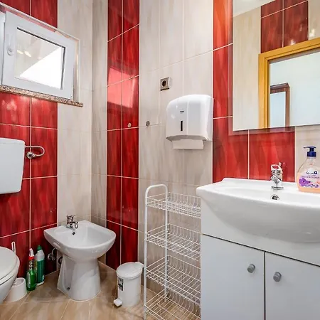 Roki Apartment *